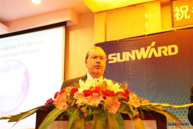 110.jpg 山河智能装备集团2012年经营工作会议隆重召开