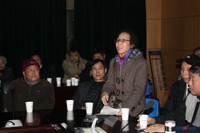 21.jpg 情暖湖湘,山河智能关爱困难老知青慰问金年前发放