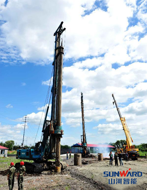 1.jpg 完美第一钻,山河智能助力哈佳快速铁路