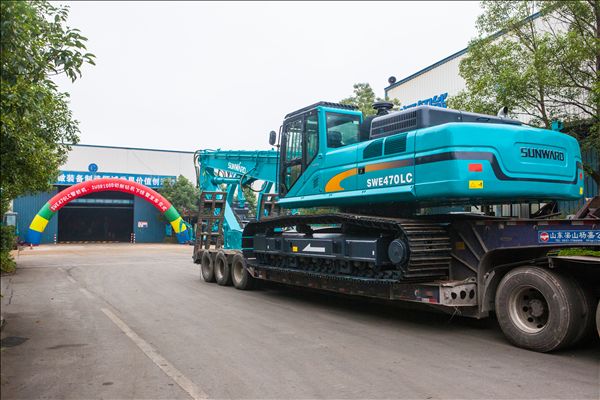 2.jpg SWE470LC管桩机下线并交付客户 “短平快”项目结硕果