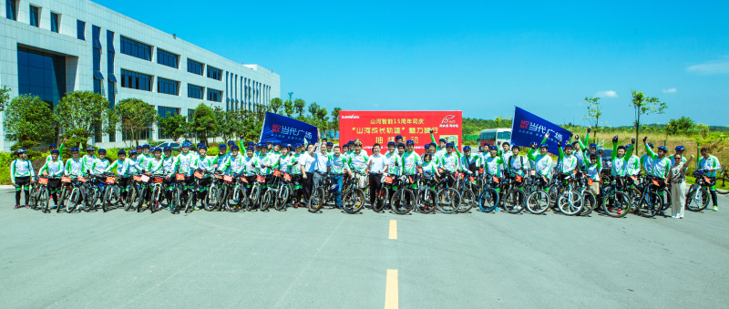 4.jpg 再走山河创业路,重温青年奋斗史