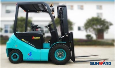 山河智能叉车新品发布会成都隆重举行 山河智能叉车新品发布会成都隆重举行