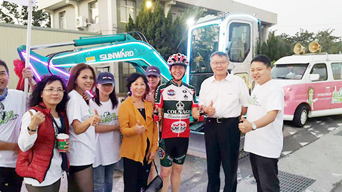 图说怪手环台净滩活动,智绘山河智能环保节能