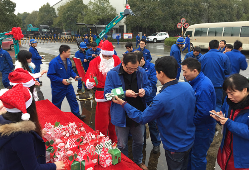 平安果驾到,好事要来到