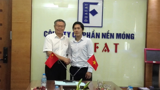 山河智能VS越南奋发:球赛精彩纷呈,合作天长地久