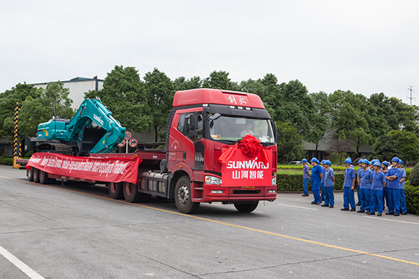 掘金一带一路,山河智能中大挖大批量出口泰国