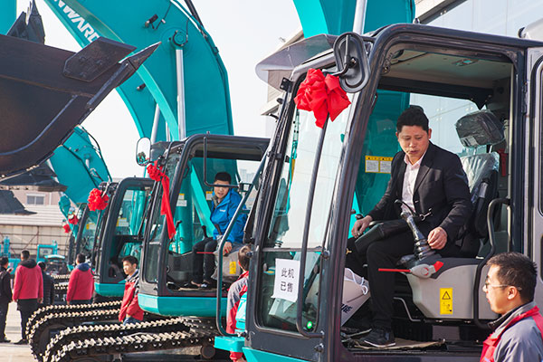 十年相随,成就彼此,来听听山河智能挖掘机客户的真实声音