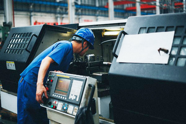 曾梦想当厨师,却成数控车工大师