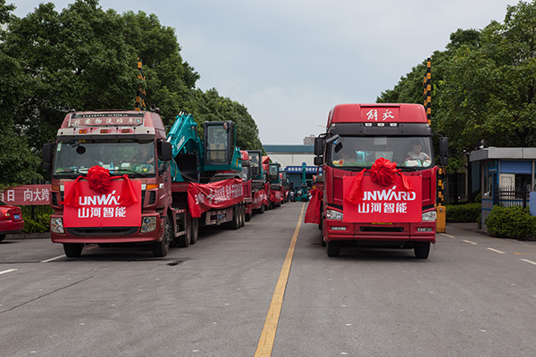 掘金一带一路,山河智能中大挖大批量出口泰国