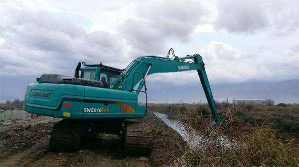 守护蓝色多瑙河,山河智能长臂挖掘机欧洲首秀