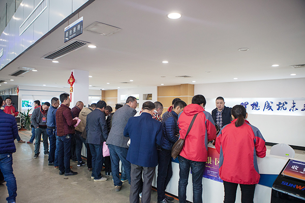 势不可挡,山河智能挖掘机湖南市场订货会创新高