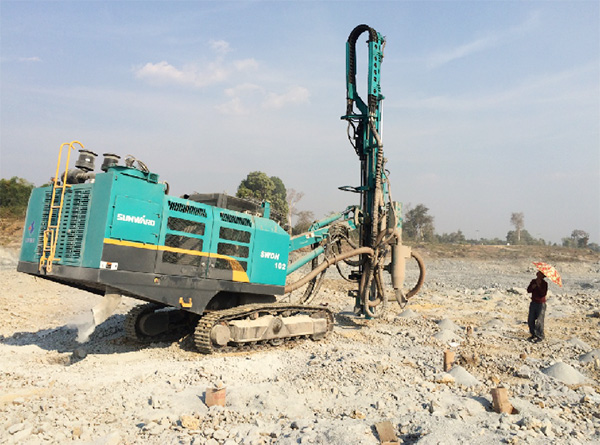 湄公河上的硬汉!山河智能露天钻车展中国制造魅力