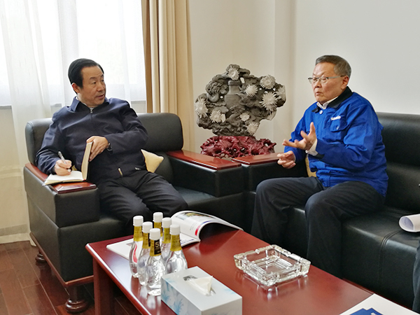 你们“一点三线”我记住了!达哲省长为山河智能鼓劲