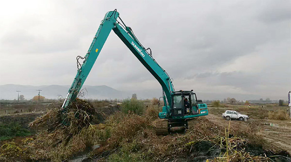 守护蓝色多瑙河,山河智能长臂挖掘机欧洲首秀