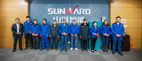 温暖!山河智能2017年春节慰问40名困难职工