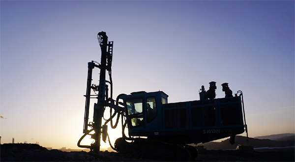 再战国际领先品牌,山河智能露天液压钻车一举成名