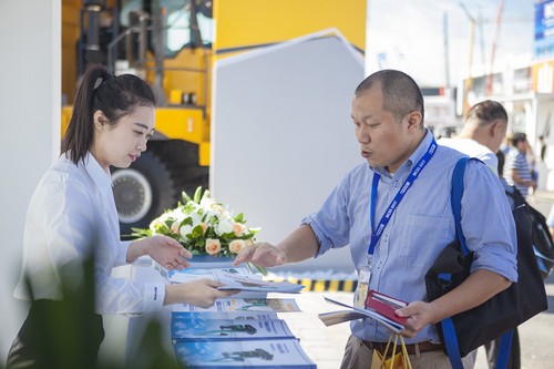 山河智能酷帅曾大虾,一大波美图带你亲临北京BICES展
