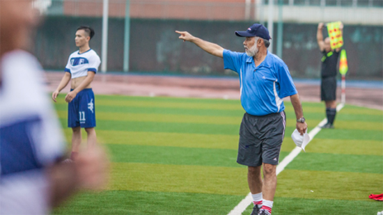 山河智能VS越南奋发:球赛精彩纷呈,合作天长地久