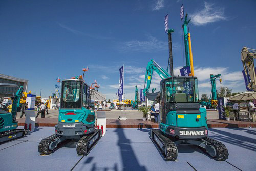 山河智能酷帅曾大虾,一大波美图带你亲临北京BICES展