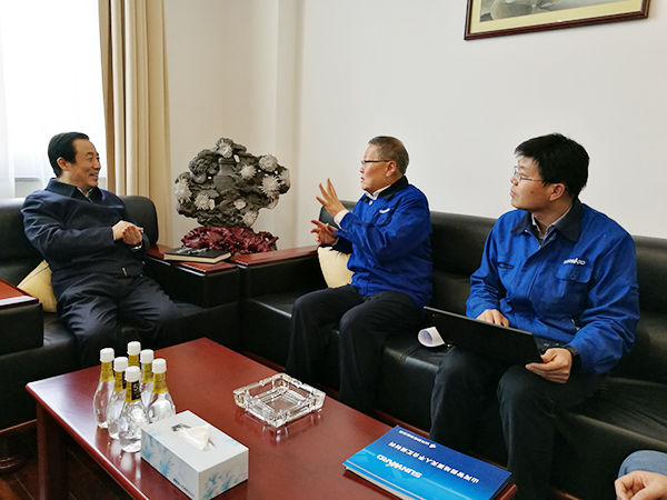 你们“一点三线”我记住了!达哲省长为山河智能鼓劲