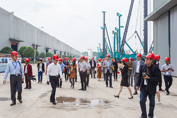 东盟十国主流媒体齐聚山河智能,共话21世纪海上丝绸之路