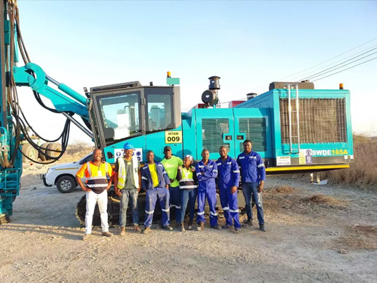 “迟到”一个月的回家