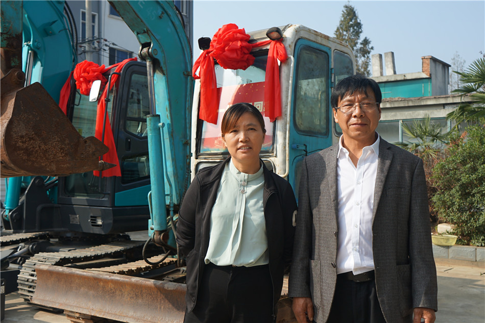 服役15年,超过20000小时!元老级挖机接“回家”!