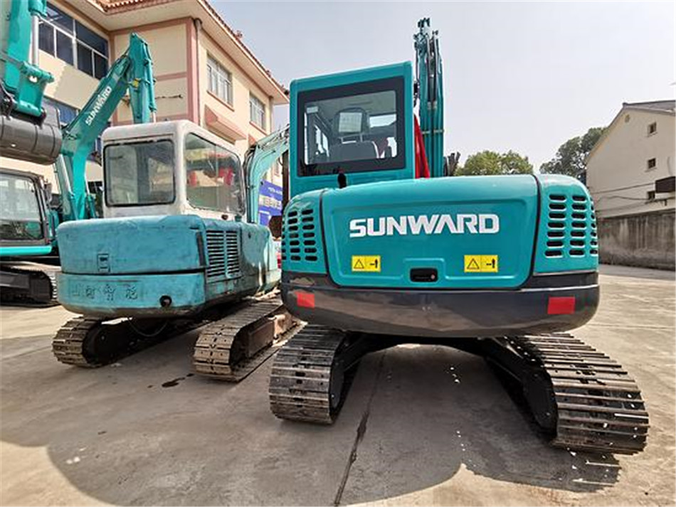 服役15年,超过20000小时!元老级挖机接“回家”!