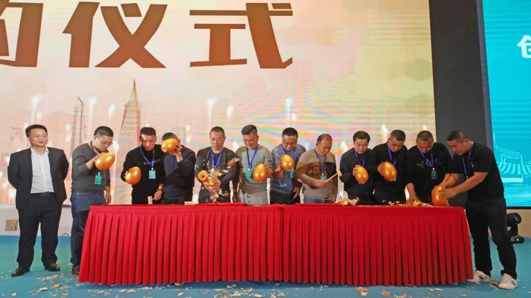 百台设备,成交额3.6亿!山河智能“圈粉”六朝古都