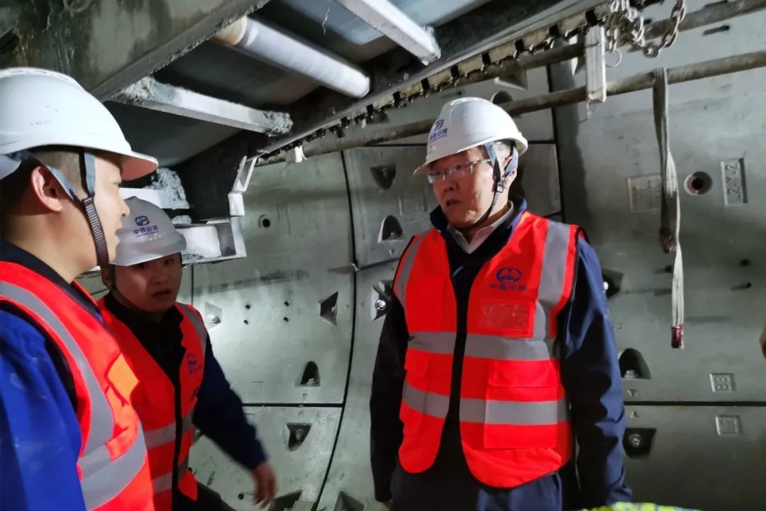 何清华亲临中铁山河盾构施工项目指导工作