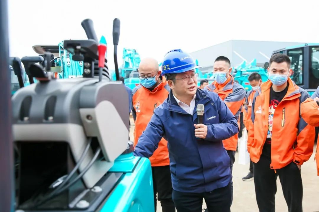 大国重器 壮哉山河!机友会微挖用户山河智能体验日