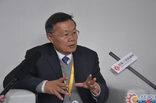 8.jpg 【宝马访谈】山河智能董事长何清华教授