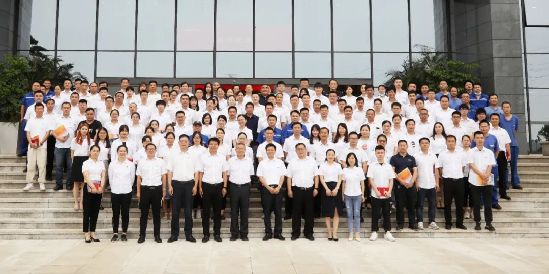 助力经营,服务员工,攀登家园建设新高地——山河智能第五届四次“双代会”胜利召开