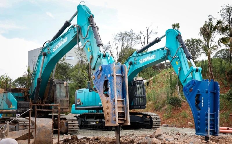 再升级!山河智能“矿山猛士”极限破碎现场直击