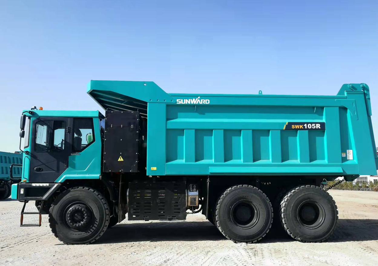 新能源,长续航!山河智能首台LNG增程式宽体矿卡下线交付