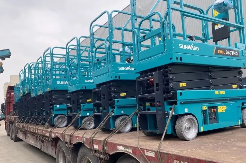 创下单日最高发货量纪录!山河高机设备集中发货