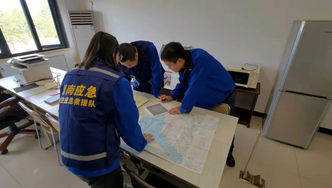 火情就是命令!湖南航空应急救援队山河机组展现“山河速度”