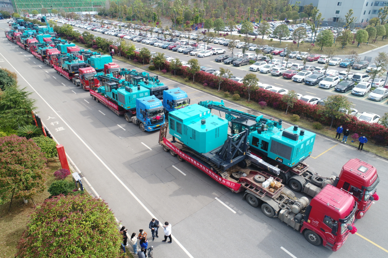 征战全球市场!山河智能凿岩设备批量发货