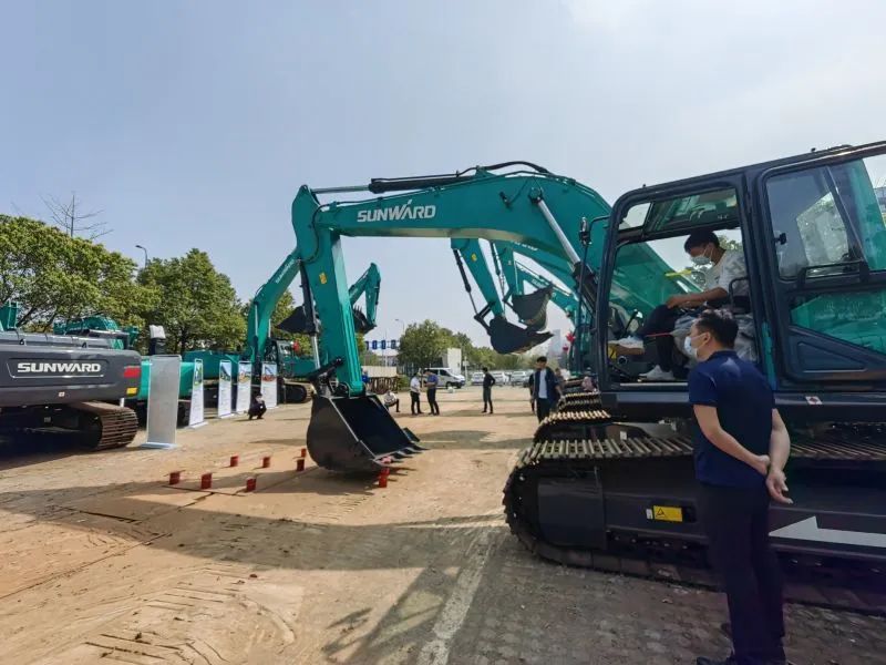 再现交机热潮!山河智能中大挖持续向市场进军