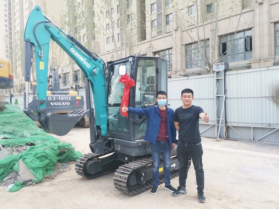 冲、冲、冲!带您感受山河智能挖掘机火热交机时刻