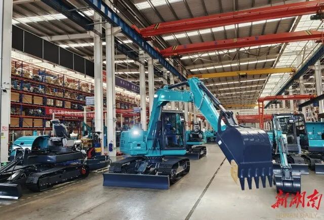 湖南日报 | 坚持创新驱动,山河智能助力打造国家重要先进制造业高地