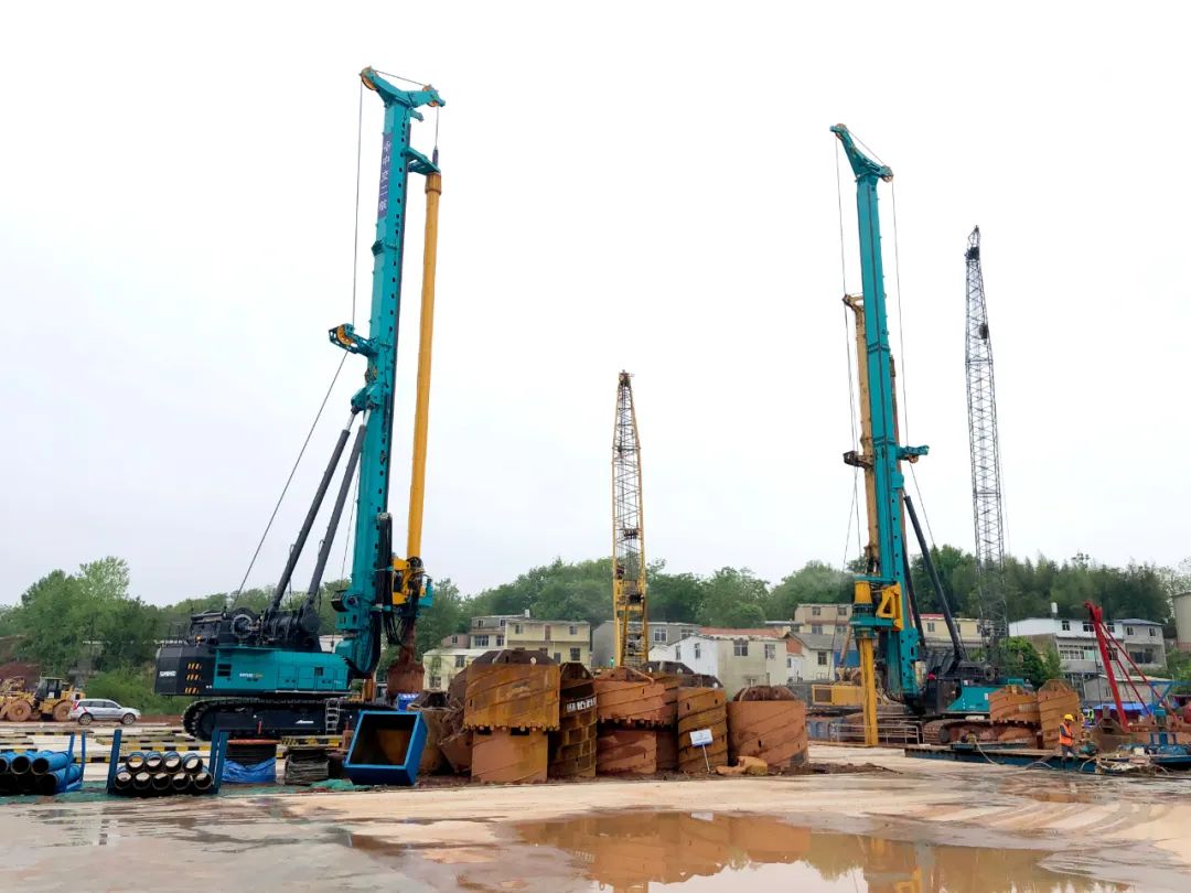 再啃“硬骨头”!山河智能“超级桩备”助建燕矶长江大桥