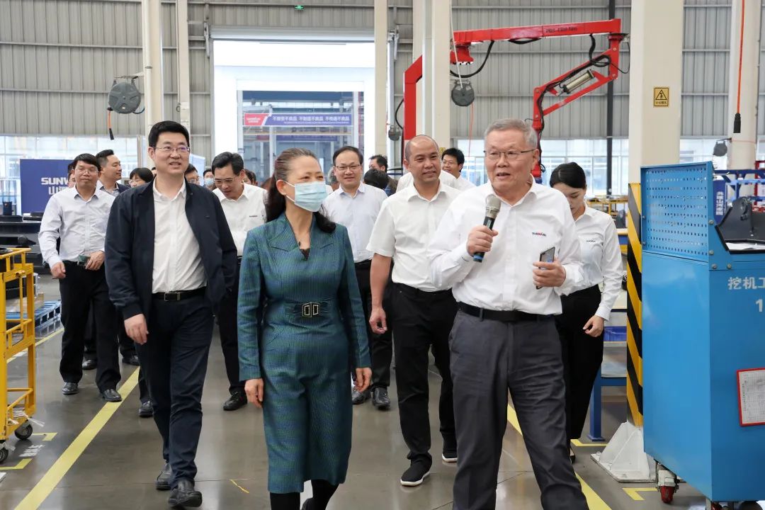 深化产学研合作!中南大学校长、中国工程院院士田红旗率团拜访山河智能