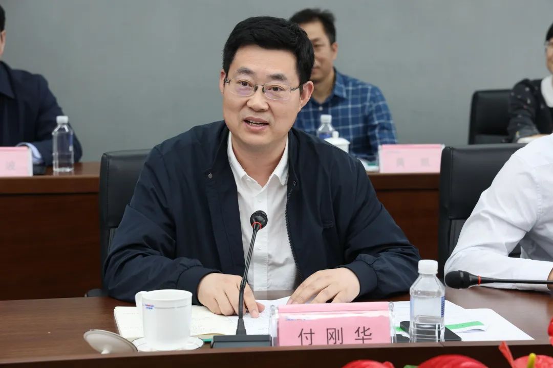 深化产学研合作!中南大学校长、中国工程院院士田红旗率团拜访山河智能