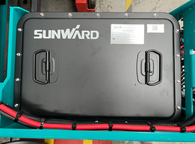 与“锂”相约,助力“双碳”!山河智能全系列锂电剪叉式高空作业平台全面进军市场