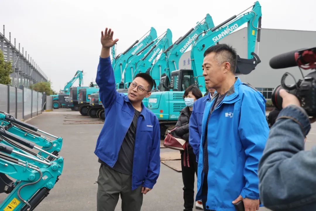 图集 | 坐等开播!山河智能协拍电视剧《重中之重》杀青