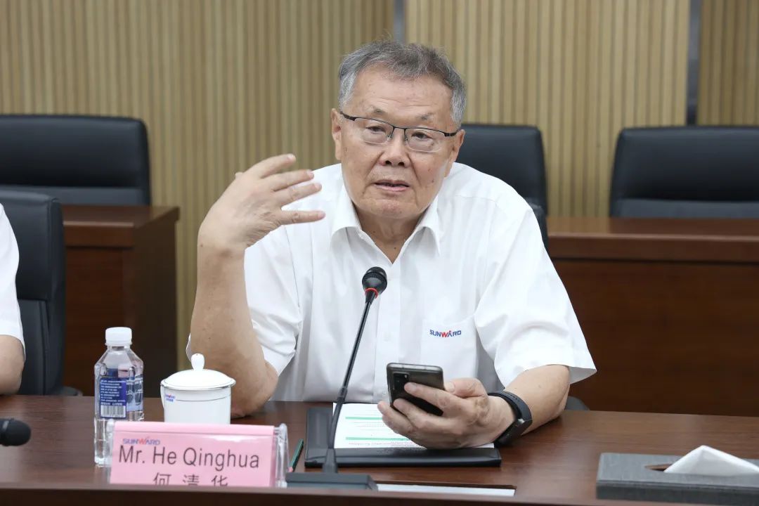 马拉维大使一行考察山河智能