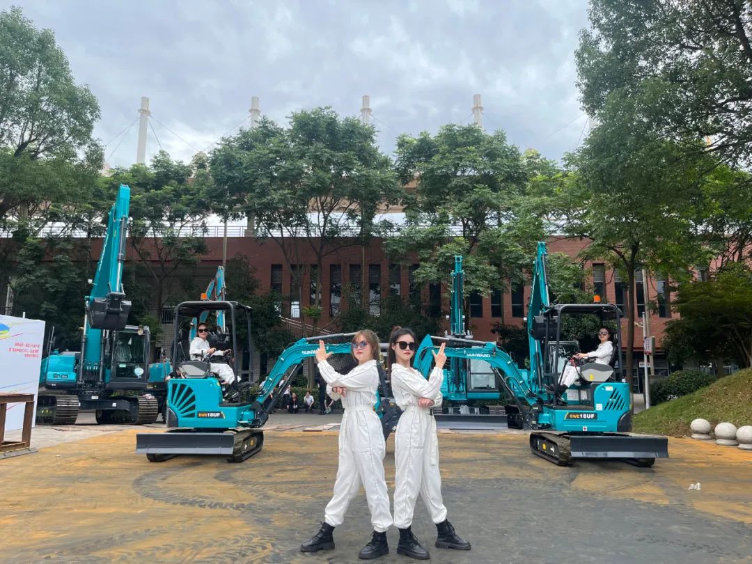 “太绝了!”山河智能代表长沙精彩亮相湖南省第一届职业技能大赛绝技绝活展演