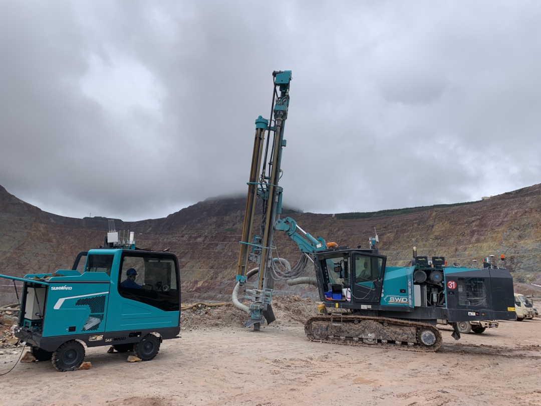 匠心山河,制造报国!山河智能装备亮相首届湖湘劳模工匠创新成果展