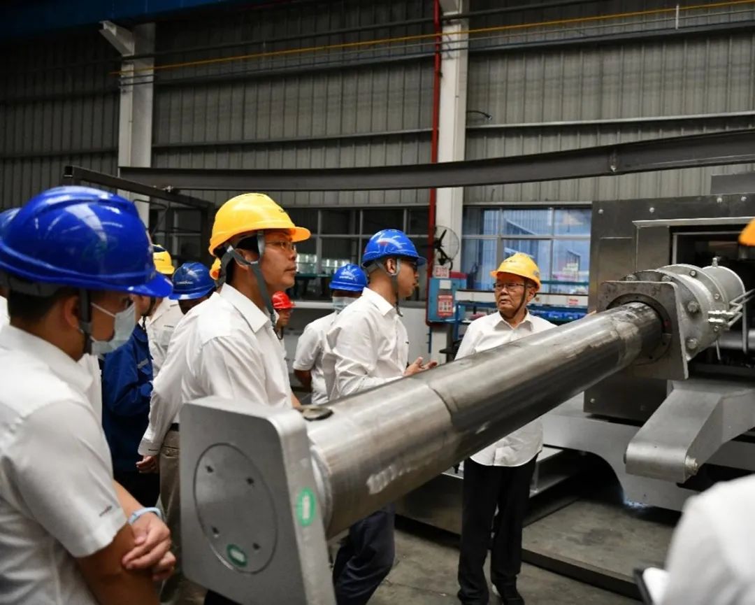 “王炸”!山河特装全自动捣炉车成功下线